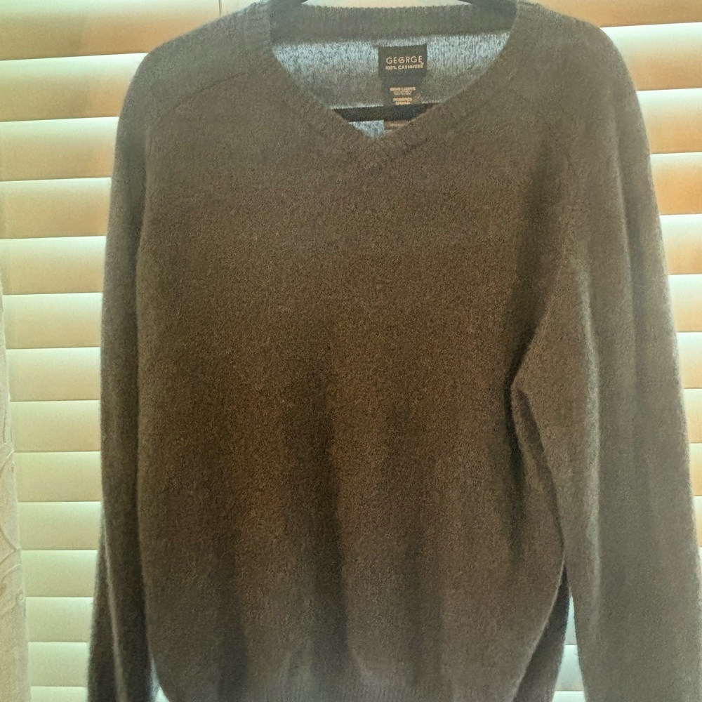 George Cashmere Gray V-Neck Sweater Classic Knit